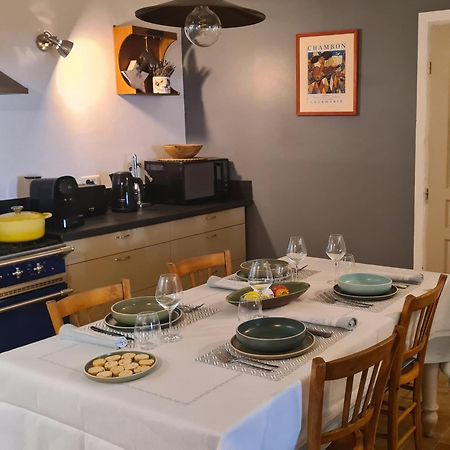 Cocon Du Papillon A Lourmarin Apartment Exterior photo